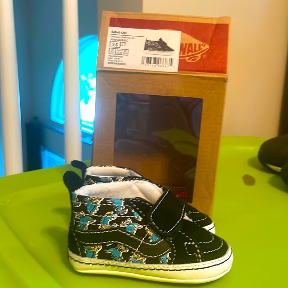 Baby Vans Crib Shoes- Size 3